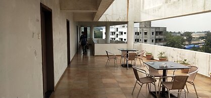 Hotel Sumanchandra Suites