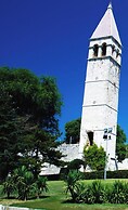 Cool Attic apt w Gallery, in the Heart of Split