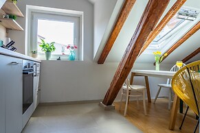 Cool Attic apt w Gallery, in the Heart of Split