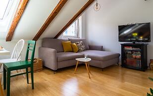 Cool Attic apt w Gallery, in the Heart of Split