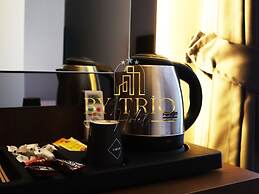 By Trio Hotel