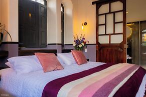 La Banksia Hotel