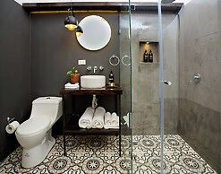 La Banksia Hotel