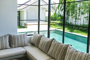 Lady Swan Villa