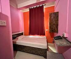 Sawkmie Hotel