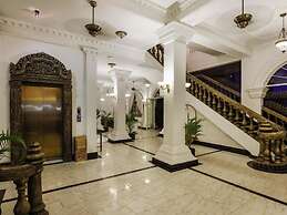 Le Hotel Hotel