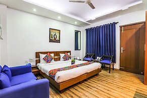 FabHotel The Maple Stays - DLF Galleria