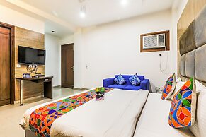 FabHotel The Maple Stays - DLF Galleria