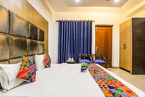 FabHotel The Maple Stays - DLF Galleria
