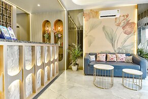 Fabhotel The Tulip Regency