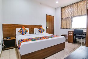 Fabhotel The Orient