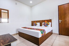 Fabhotel The Orient
