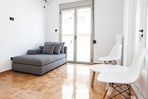 Modern Brand new apt In Athens Centre