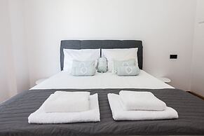 Modern Brand new apt In Athens Centre