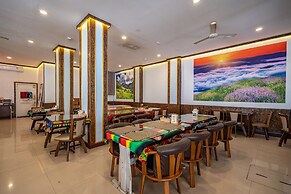 Santi White House Patong Hotel