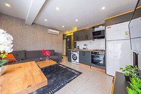 Mrt Suites Lara