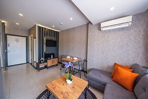 Mrt Suites Lara