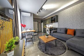 Mrt Suites Lara