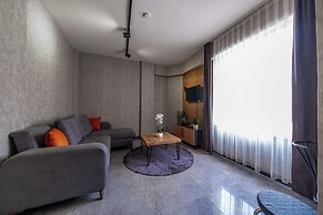 Mrt Suites Lara