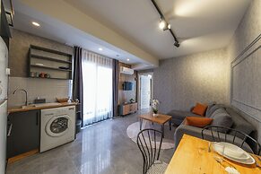 Mrt Suites Lara