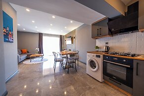 Mrt Suites Lara