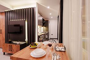 Mrt Suites Lara
