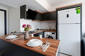 Mrt Suites Lara