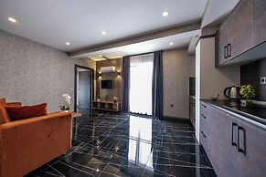 Mrt Suites Lara