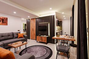 Mrt Suites Lara