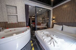 Mrt Suites Lara