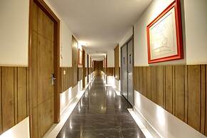 Town Pallace Inn