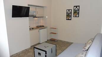 Klio Apartments and Studios