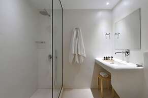 Ammos Luxury Rooms & Home