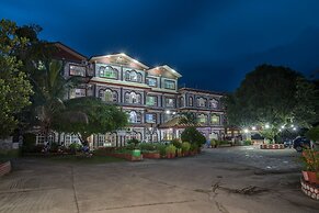 Avocado and Orchid Resort