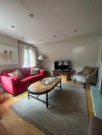 Modern Top Floor 2BD Flat - Kensington