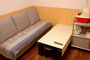 Ueno House VIP