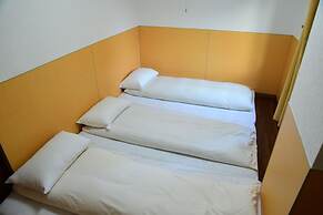 Ueno House VIP