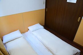 Ueno House VIP