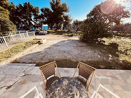 Beachfront Apartment Drazen, With Patio & Parking