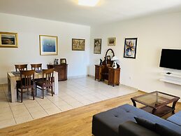 Beachfront Apartment Drazen, With Patio & Parking