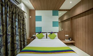 Treebo Hiland Suites