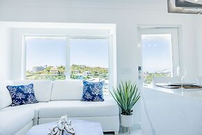 Dolphin Suites