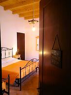 Tobia's House
