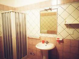 Tobia's House