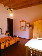 Tobia's House