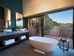 Babohi at Qwabi Private Game Reserve