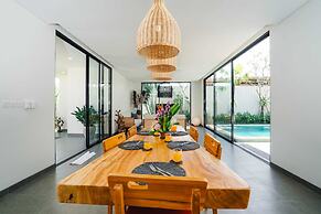 Villa Bunga Lily