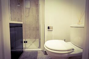 Warren st Apt