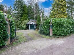 Arendonk Pondside Chalet