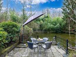 Arendonk Pondside Chalet